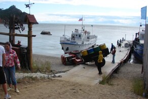 Как трактор пароходом вытаскивали