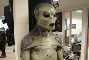 Ведущий биолог-эволюционист утверждает, что инопланетяне реальны и похожи на людей