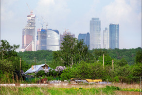 Где лучше жить: в столице или провинции?