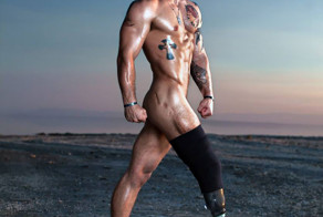 Раненые на войне солдаты снялись в откровенной фотосессии