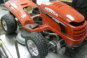 Самая быстрая газонокосилка от Honda (5 фото+видео)