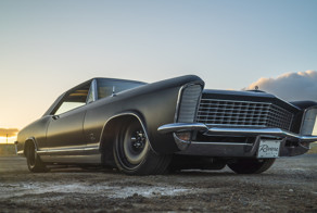 Шикарноe купе Buick Riviera
