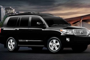 Роскошный броневик Toyota Land Cruiser