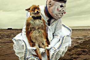Пара под псевдонимом Mothmeister создаёт свой сюрреалистичный фотомир