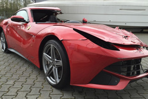Подержанный Ferrari F12 за 77 тыс. евро