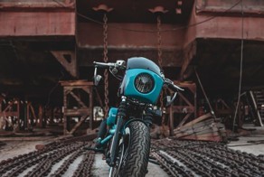 Кастом-байк Harley-Davidson Sportster 883R