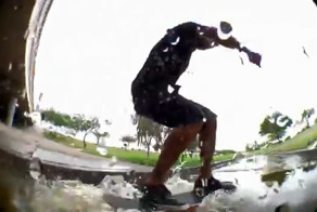 Водные трюки на скейтборде