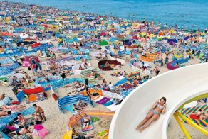 Самозахват земли по-польски: кто успел отхватить лучшее место на пляже