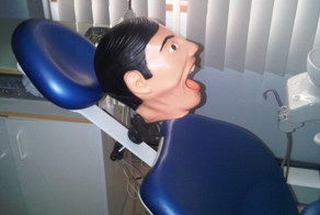 Пугающие стоматологические манекены 