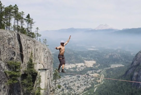 64 метра над пропастью без страховки