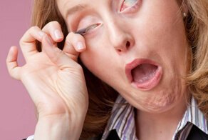 19 моментов из жизни носителя линз контактных