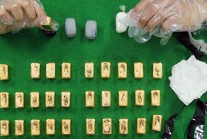 Необычная контрабанда 60 кг золота (4 фото)