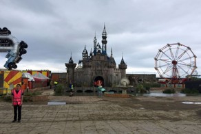 Бэнкси открыл в Англии альтернативный Диснейленд