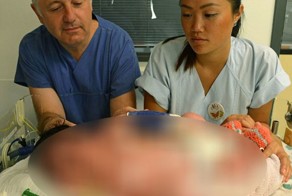 Рождение маленького богатыря (3 фото)