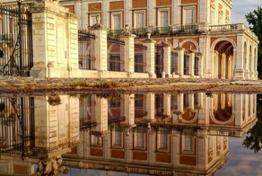 14 фантастических снимков мира, отраженного в лужах