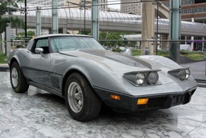 Chevrolet бесплатно восстановил украденный Corvette С3