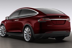 Tesla начала принимать заказы на новый кроссовер Model X