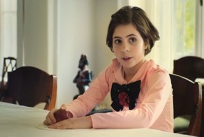 Третьяковская галерея «оживила» «Девочку с персиками» для рекламы выставки Серова