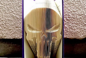 Объемные картинки, полученные с помощью резьбы по книгам