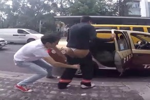 Быстрые ноги ничего не боятся или как развлекаются пранкстеры Мексики