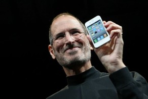 Стив Джобс + 8 известных беженцев, которые изменили мир