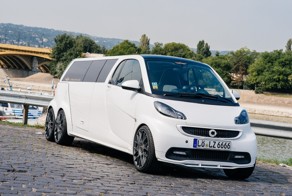 Немцы сделали шестиколесный лимузин из Smart