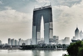 10 зданий, похожих на части человеческого тела