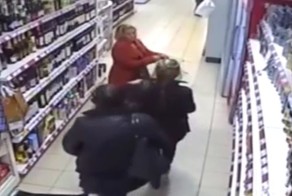 Заречные дамы настолько суровы, что крадут алкоголь промежностями!