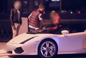 Когда деньги решают всё: съем девушек на Lamborghini 