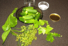 Соленые огурцы на зиму - рецепт приготовления