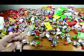 Уничтожение санкционных сладостей