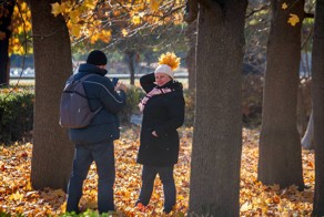 Фото в листьях. Скоро на всех аватарках страны!