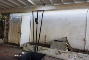 В США 11-килограммовый пакет с марихуаной упал с неба и пробил крышу дома