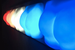 Светильник в виде «пятой точки»: Хлопни его или ущипни