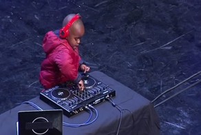 Трехлетний диджей покорил жюри южноафриканского шоу талантов