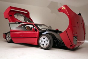 Ferrari F40 1992 года уйдет с молотка