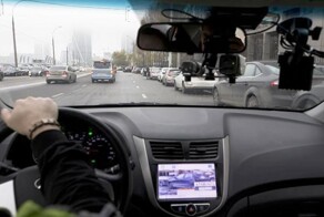 ПДД: маневрировать или тормозить?