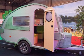 Кемпер в натуральную величину построили из Lego