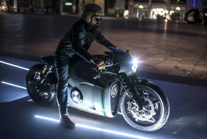 Мотоцикл Lotus от создателя Bugatti Veyron