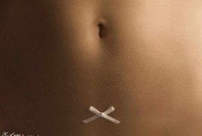 19 пикантных снимков, от которых становится горячо! Самая волнующая эротическая реклама