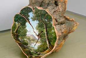 Потрясающие пейзажи на фрагментах поваленных деревьев