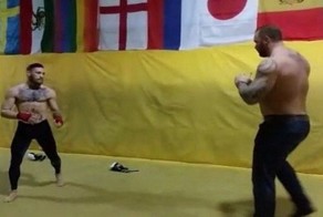 Гора из "Игры Престолов" в легком спарринге с популярным ирландским бойцом UFC - Конором Макгрегором