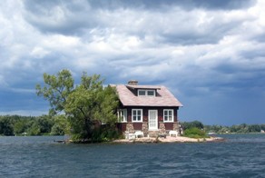 Странные и опасные места, где на самом деле живут люди