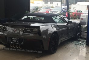 Работник автосалона разбил суперкар Шевроле