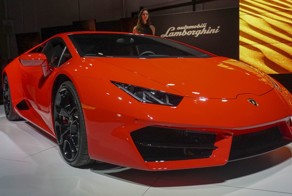 Заднеприводные суперкары Lamborghini