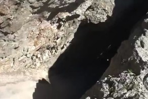 Каждый день водитель этого автобуса совершает настоящий подвиг!