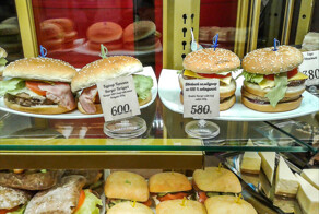 Перекусить в Домодедово, или "Больные на всю голову цены"