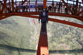 Прыжки с самого высокого подвесного моста