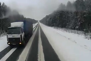 Авария дня. Водитель грузовика устроил массовое ДТП