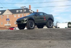 Mitsubishi Eclipse подготовленный для истребления зомби